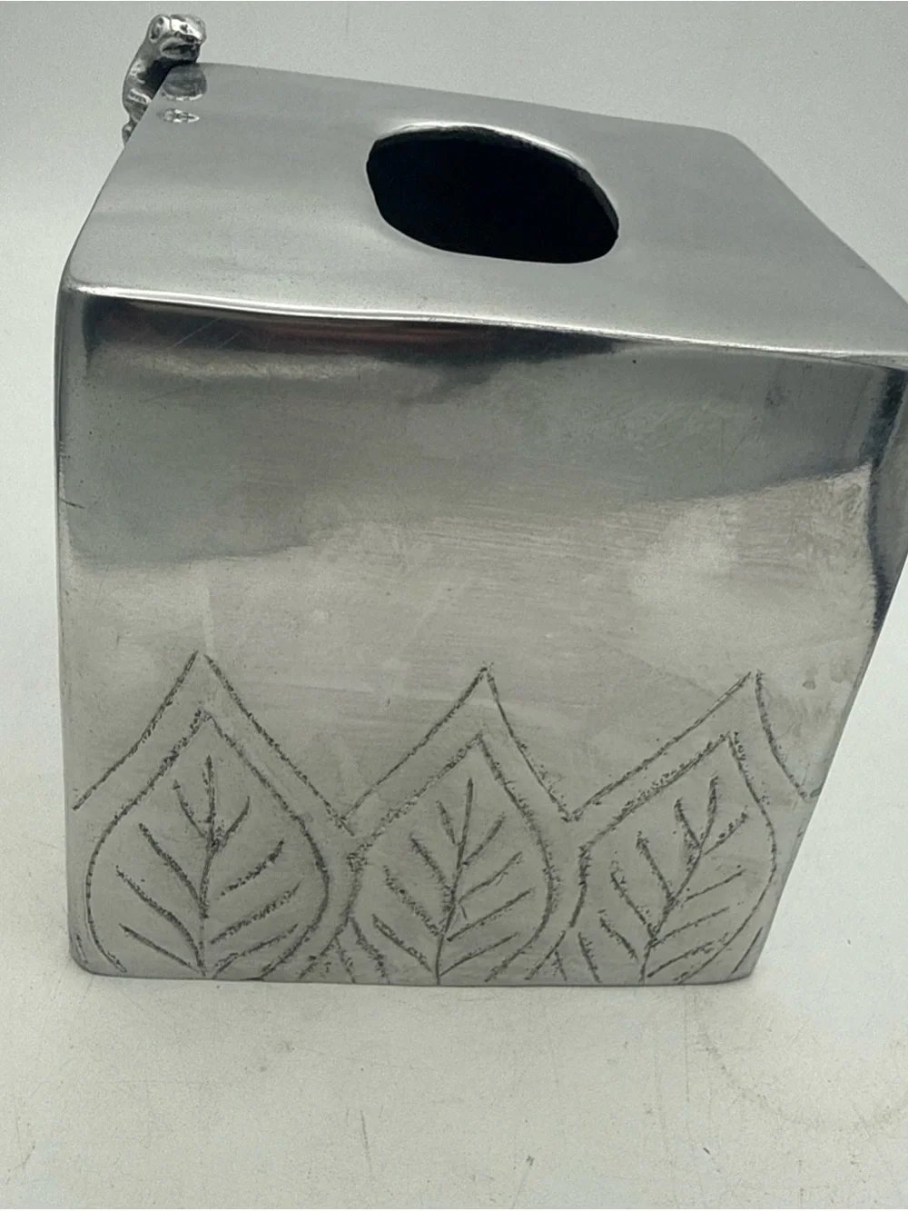 Vintage Paradigm Exclusives India Metal Tissue Box Cover Square Etched Leaf Frog